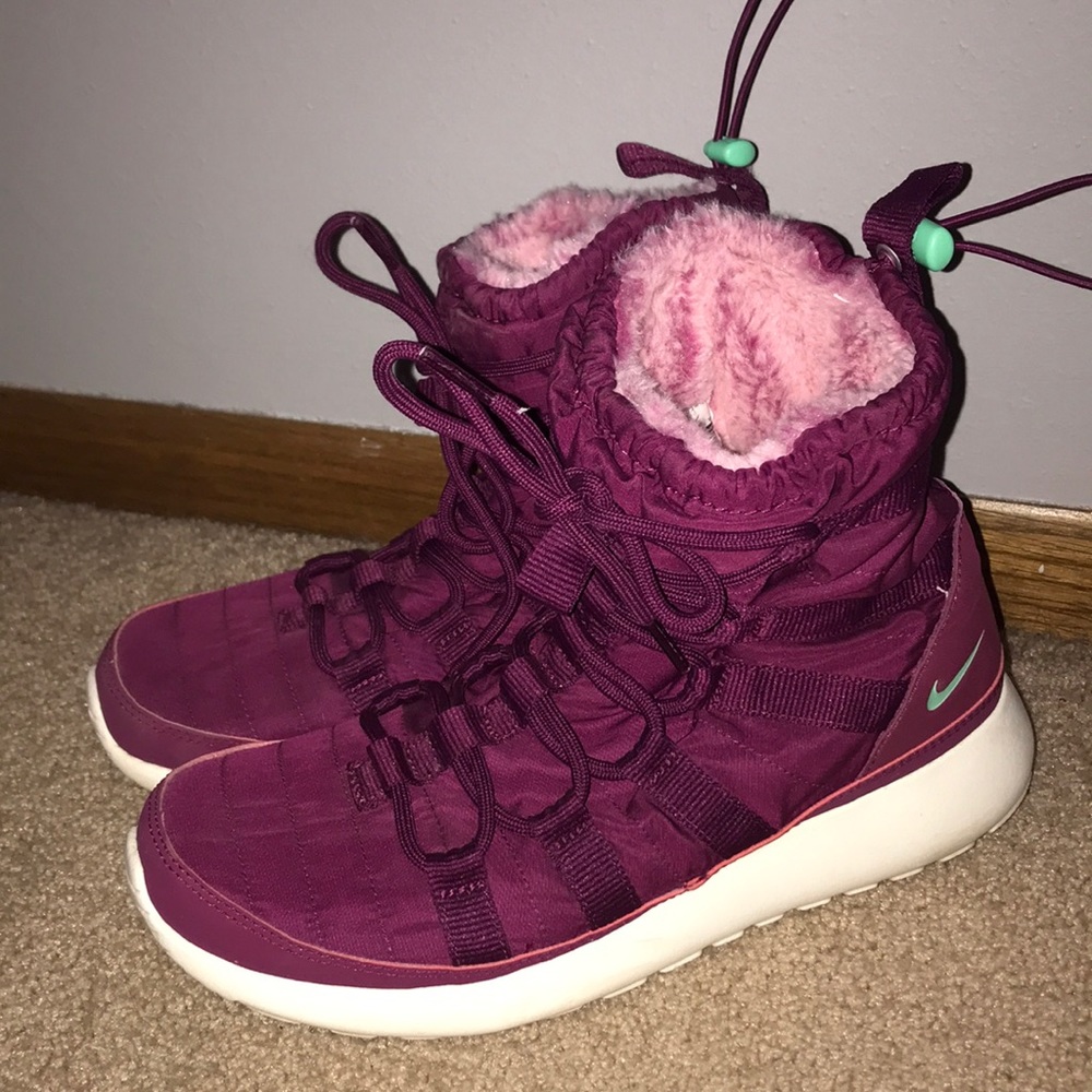 Nike roshe boots